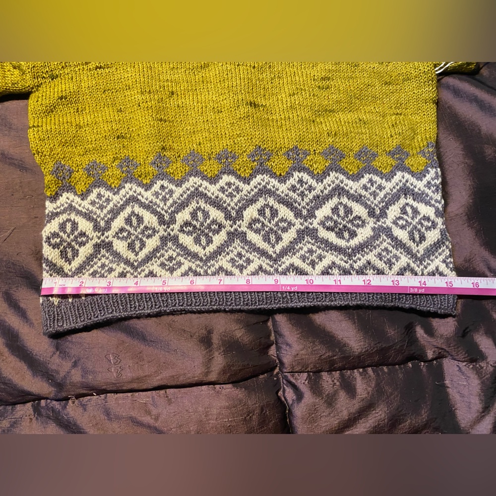 Navelli Sweater Hand Knit - Picture 4 of 6